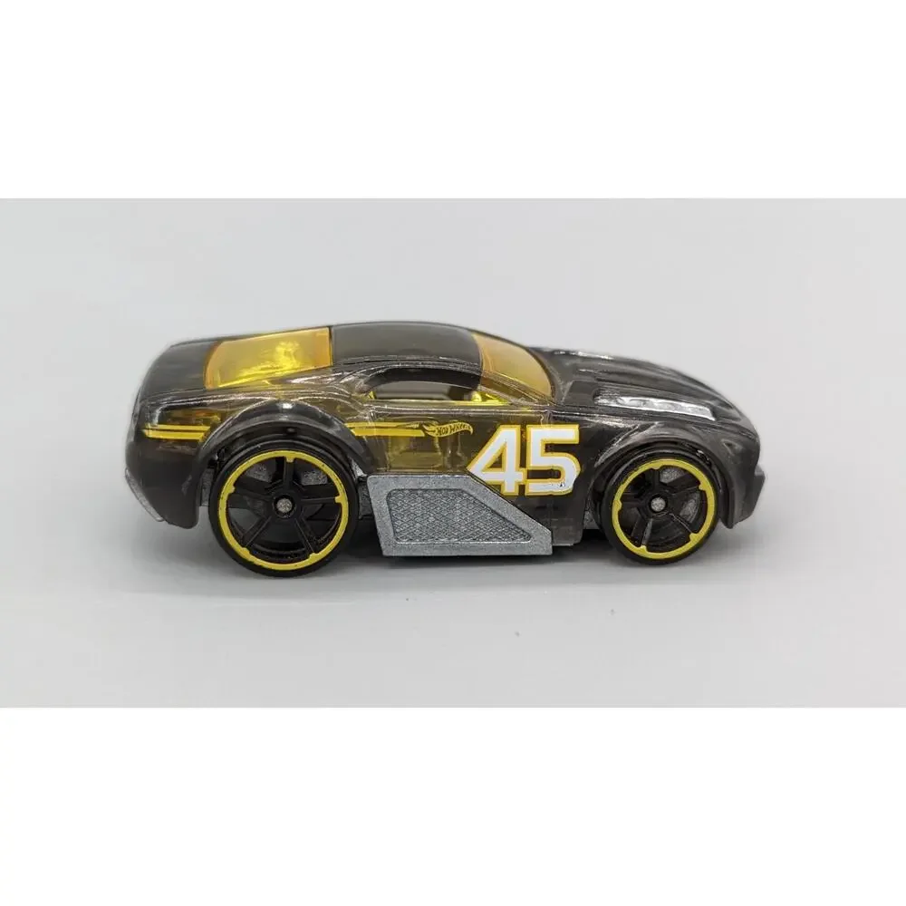 Mattel Hot Wheels 2015 Black & Yellow Horse Play 1:64 Diecast Car Collectible